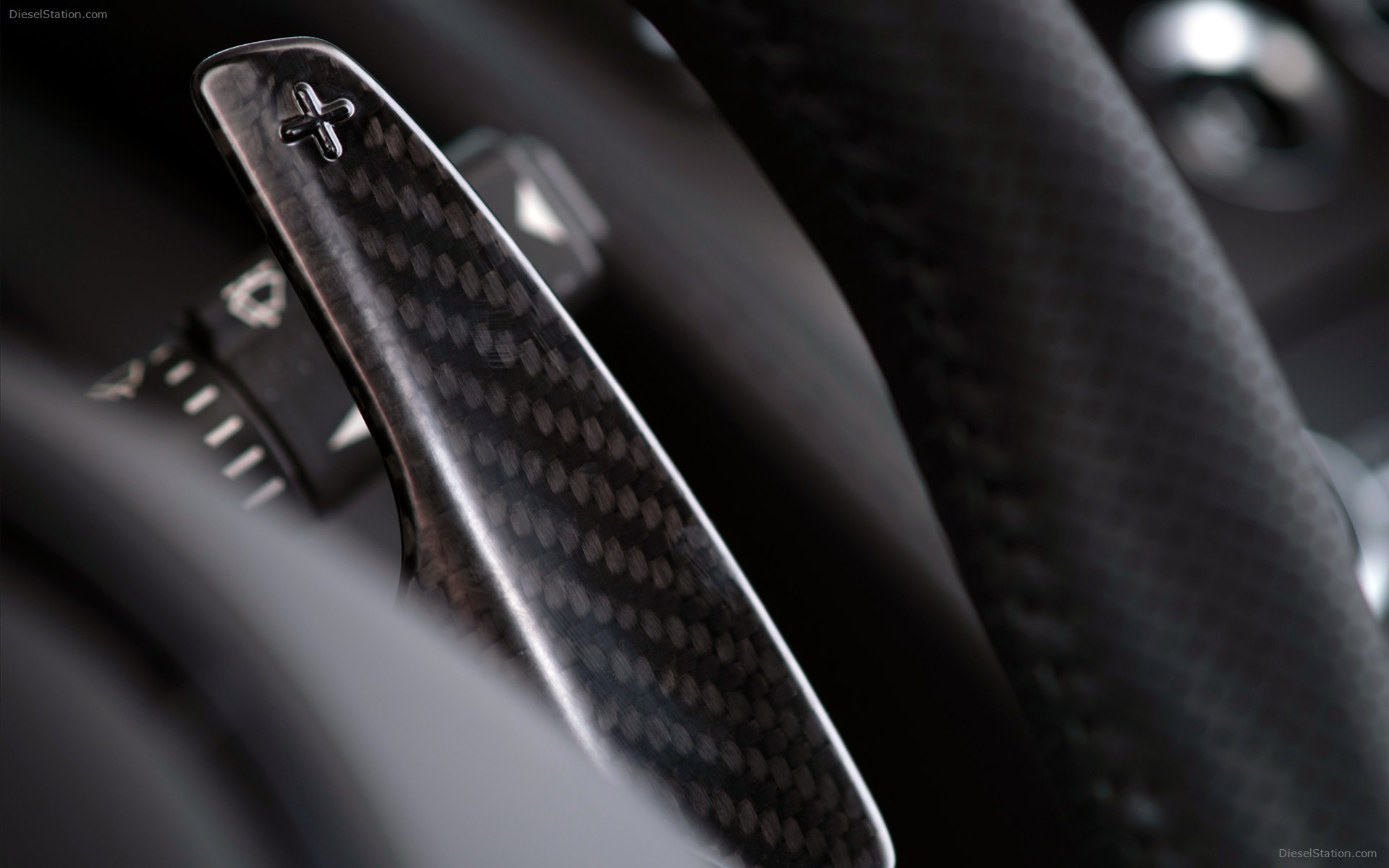 Aston Martin V12 Vantage S 2014